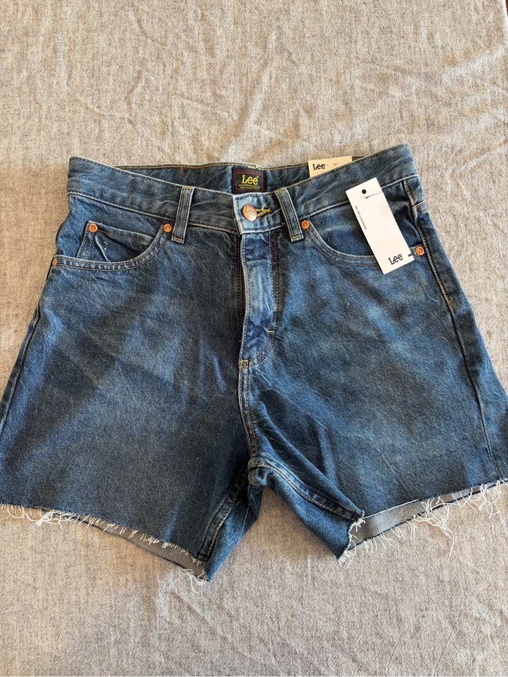 Lee Women’s Mid-Rise Denim Shorts Size 28